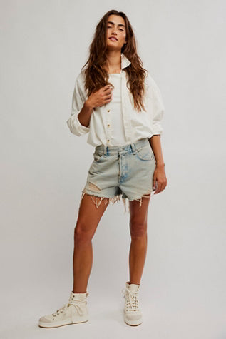 NOW OR NEVER DENIM SHORT