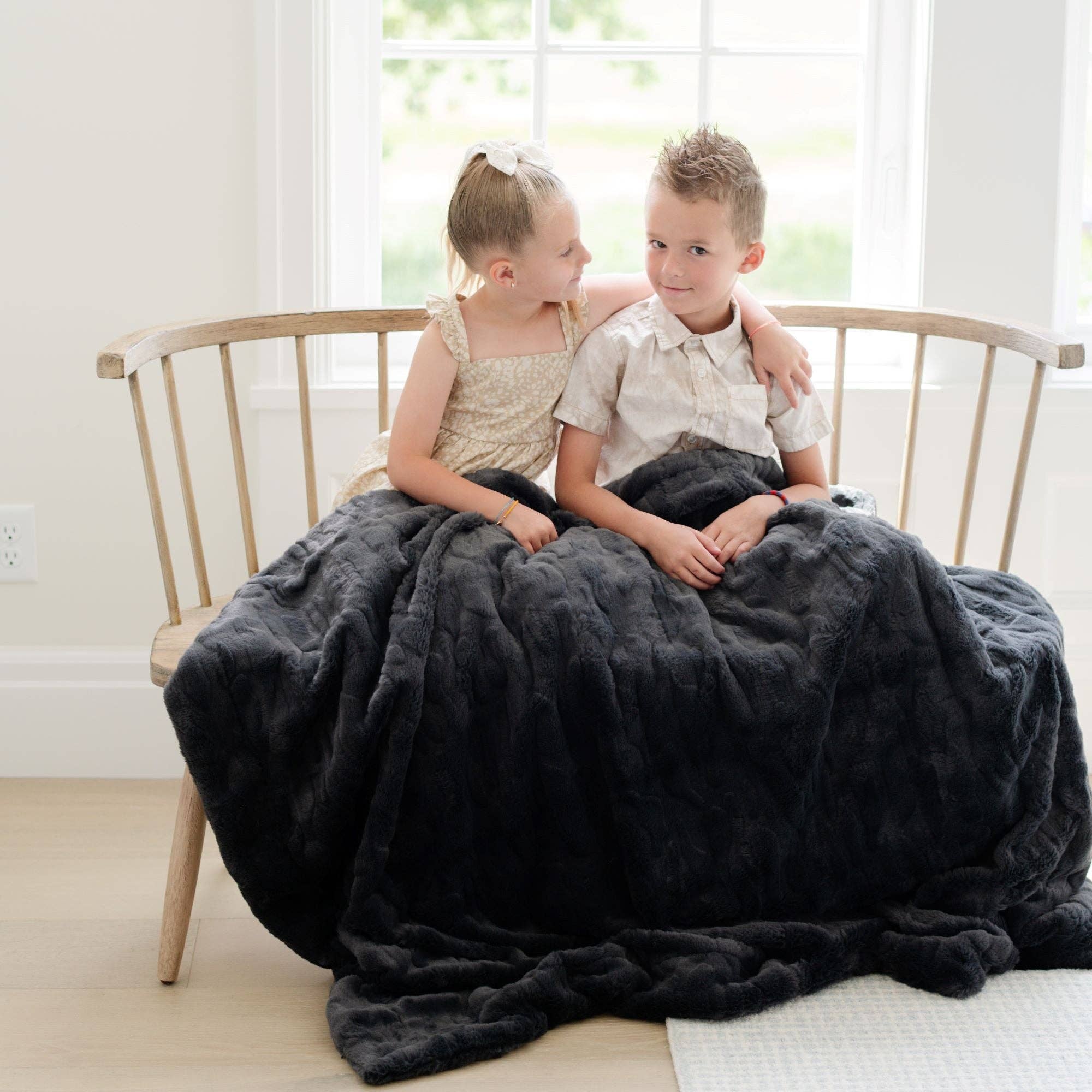 PATTERNED FAUX FUR XL THROW BLANKETS
