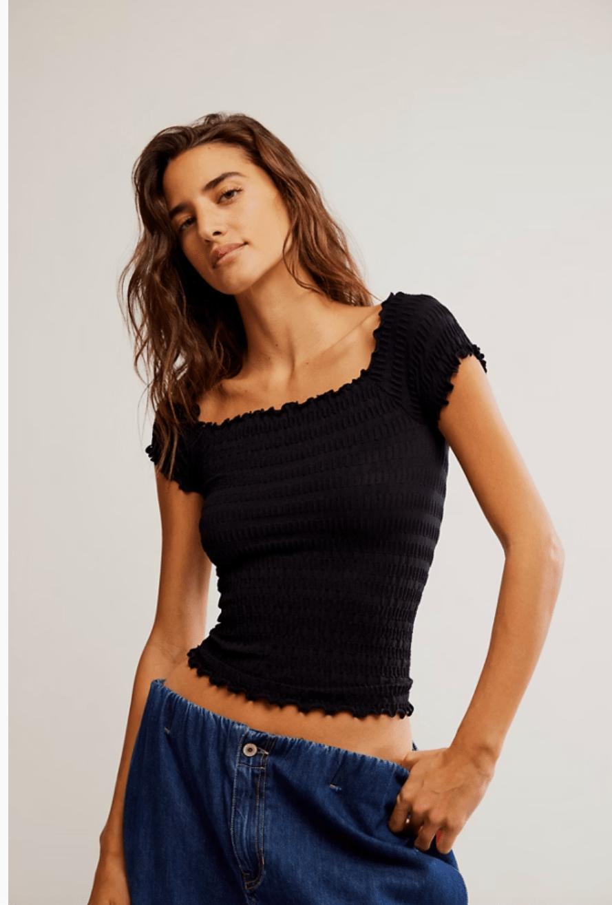 PUCKER UP SEAMLESS TEE - The Closet