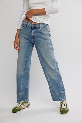 Risk Taker Mid Rise Straight Jean - The Closet