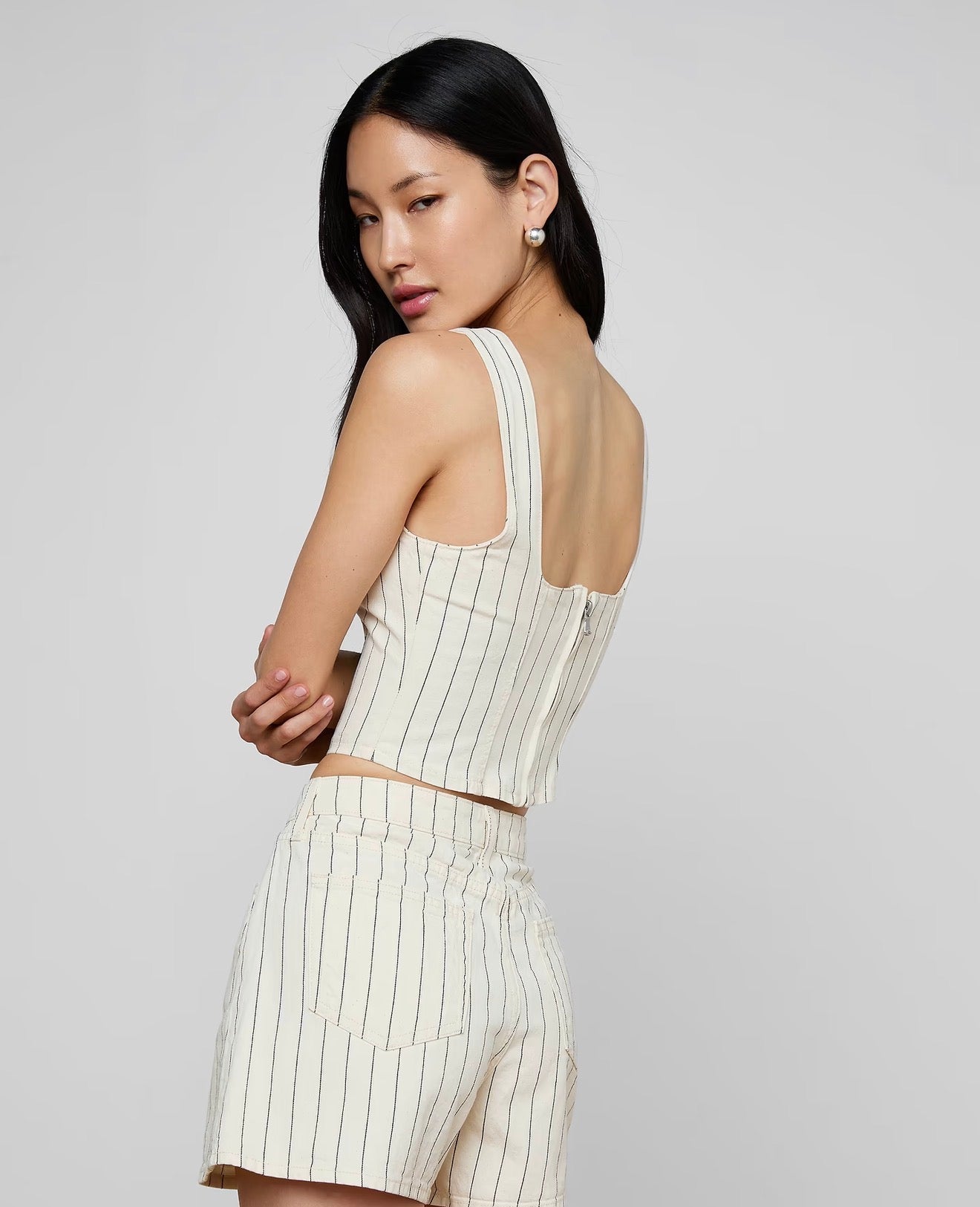 Saga Top - The Closet