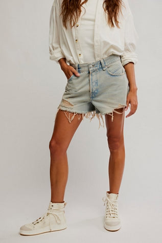 NOW OR NEVER DENIM SHORT