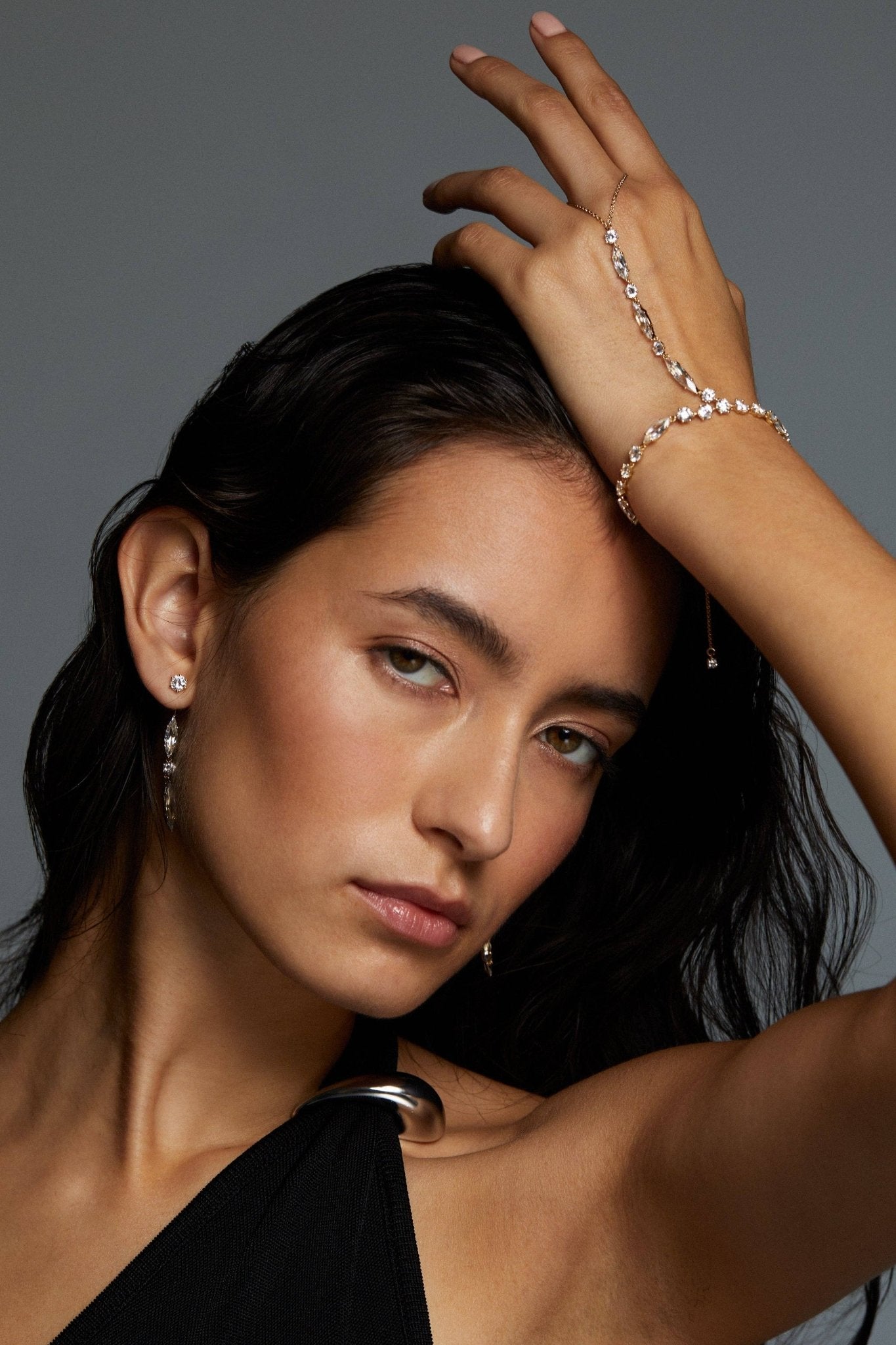 BEATRIX CZ HAND CHAIN BRACELET - The Closet