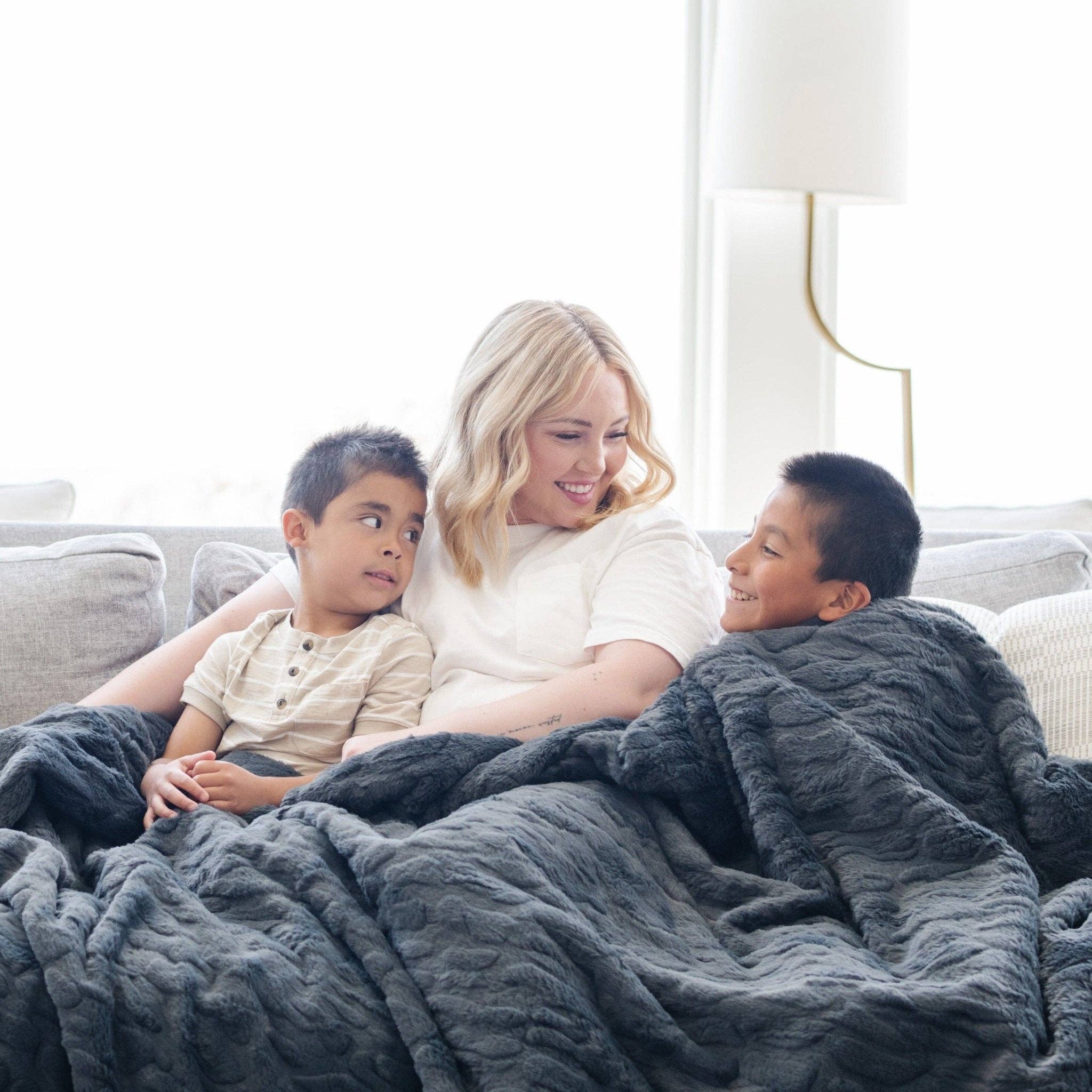 PATTERNED FAUX FUR XL THROW BLANKETS