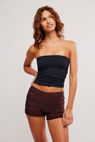 Front Row Shortie - The Closet