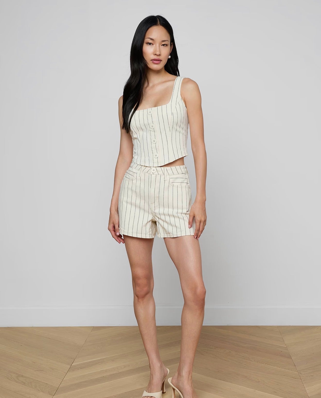 Saga Top - The Closet